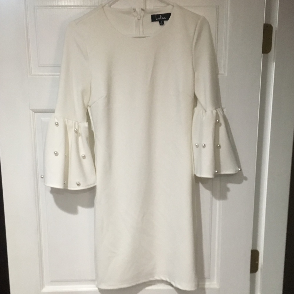 ⭐️ MovING SALe ! Lulu’s White Dress